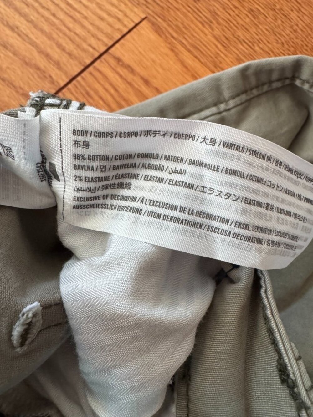 Hollister Ultra High Rise Cargo Dad Pants Olive Green Butterfly Accents W33R - Picture 3 of 7